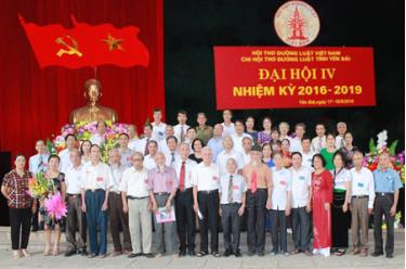 Các đại biểu dự Đại hội IV, nhiệm kỳ 2016 - 2019 Chi hội Thơ Đường luật tỉnh Yên Bái.