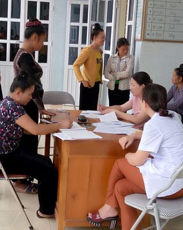 Phụ nữ xã Phúc Sơn đăng ký thực hiện link vào dafabet dịch vụ CSSKSS/KHHGĐ.