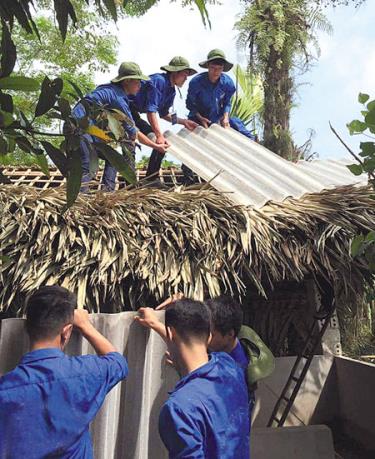 Hoạt động tình nguyện được các cấp chú trọng, là môi trường rèn luyện, phấn đấu của thanh niên các dân tộc Lục Yên. (Ảnh: Tô Hải)