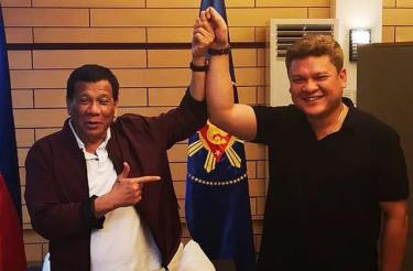 Tổng thống Philippines Rodrigo Duterte và con trai Paolo Duterte.