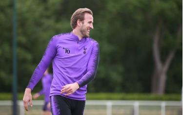 Harry Kane đã trở lại tập luyện cùng đồng đội