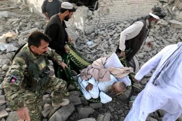 Hiện trường một vụ đánh bom ở Afghanistan.