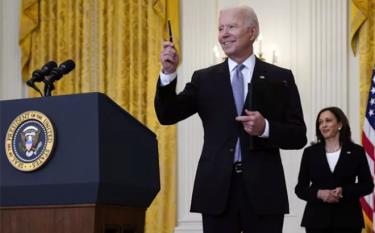 Tổng thống Mỹ Joe Biden đã ký ban hành đạo luật nhằm ngăn chặn việc hành hung, kỳ thị và phạm tội nhằm vào người Mỹ gốc Á