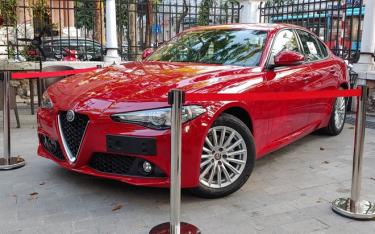 Chiếc Alfa Romeo Giulia đầu tiên được đưa về Việt Nam.