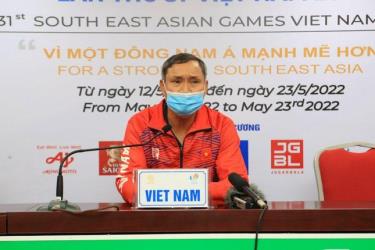 HLV Mai Đức Chung tái khẳng định quyết tâm bảo vệ HCV SEA Games của đội tuyển nữ Việt Nam trước thềm trận ra quân của U23 Việt Nam gặp Philippines.