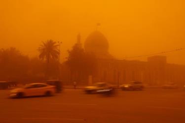 Bão cát khiến các sân bay, trường học và cơ quan chính phủ đóng cửa trên khắp Iraq.