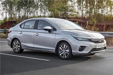 Honda hiện đã giới thiệu các bản cập nhật cho cả hai thế hệ của City sedan tại Ấn Độ. Ảnh: Autocarindia