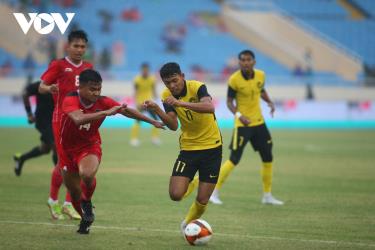 Trên chấm 11m, U23 Indonesia đã là những người may mắn hơn và giành được tấm HCĐ SEA Games 31. (Ảnh:VOV)
