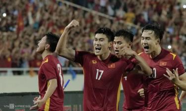 Sau khi góp công vào hành trình bảo vệ HC vàng bóng đá nam SEA Games 31, Mạnh Dũng (số 17) và Việt Anh (số 20) sẽ tiếp tục là những trụ cột của đội U23 Việt Nam dự giải châu lục tháng sau.