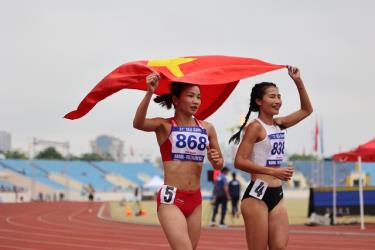VĐV số 868 Nguyễn Thi Oanh.