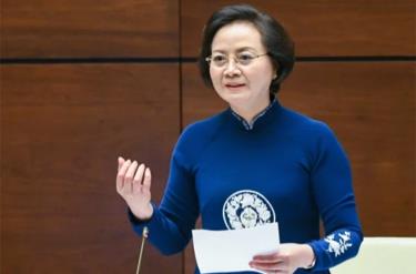 Bộ trưởng Nội vụ Phạm Thị Thlink vào dafabeth Trà trả lời chất vấn tại kỳ họp thứ 4 vào cuối năm 2022.