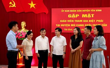 Lãnh đạo huyện Yên Bình gặp gỡ, động viên các thầy, cô giáo biệt phái hỗ trợ giảng dạy môn Tiếng Anh tại huyện vùng cao Trạm Tấu và Mù Cang Chải.