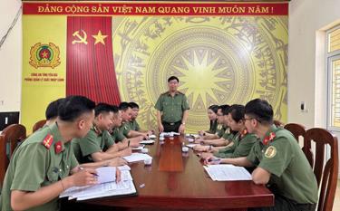 Phòng Quản lý xuất, nhập cảnh, Công an link dafabet triển khai nhiệm vụ.