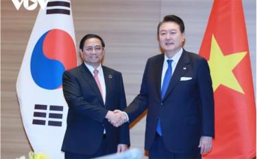 Thủ tướng Phạm Minh Chính hội kiến với Tổng thống Hàn Quốc Yoon Suk-yeol.