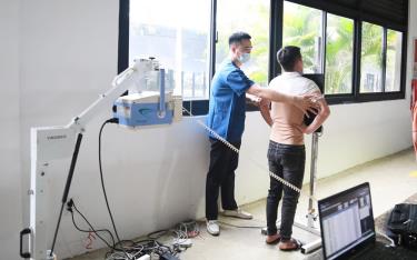 Công ty TNHH Unico Global Yên Bái thuộc Khu công nghiệp Âu Lâu, xã Âu Lâu, thành phố Yên Bái tổ chức khám bệnh nghề nghiệp cho NLĐ.