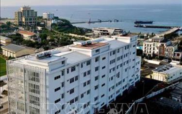 Trung tâm Y tế Quân dân y kết hợp huyện Lý Sơn có quy mô 100 giường bệnh, tổng mức đầu tư 287 tỷ đồng.