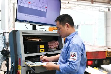 Từ 15/6, ô tô mới phải chi trả phí lập hồ sơ phương tiện.