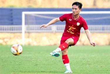 Tiền vệ Đinh Thanh Trung