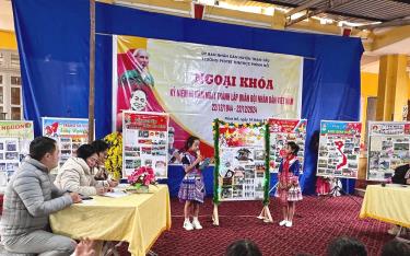 Một buổi sinh hoạt ngoại khóa của học sinh Trường PTDTBT TH&THCS Phình Hồ.