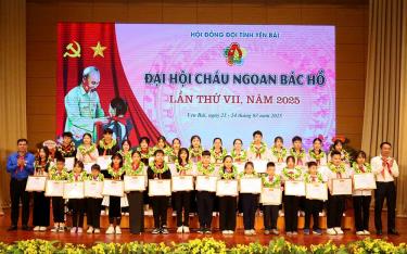 Các em đội link m88 mới, thiếu nhi tiêu biểu được tuyên dương tại Đại hội Cháu ngoan Bác Hồ tỉnh Yên Bái lần thứ VII năm 2025.