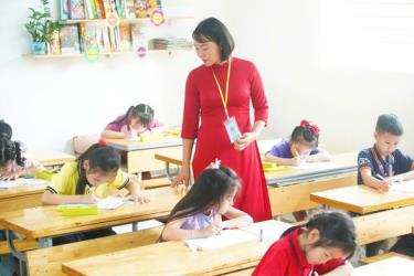 Các địa phương cần rà soát, điều chuyển giáo viên từ nơi thừa sang nơi thiếu (Ảnh minh họa)