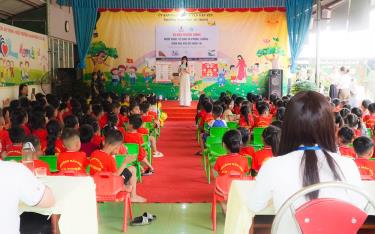 Quang cảnh buổi truyền thông.