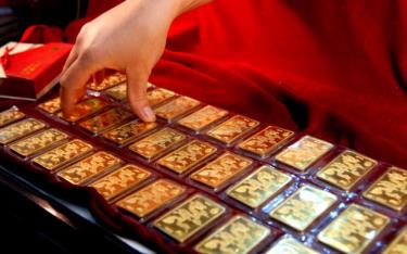 Giá vàng SJC giảm nửa triệu đồng/lượng so với sáng qua.