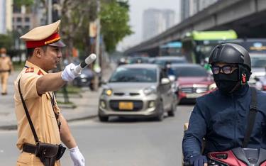 CSGT Hà Nội phân luồng, hướng dẫn giao thông.