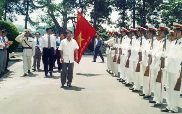 Nguyên Chủ tịch Trần Đức Lương đến làm việc tại Tỉnh ủy Yên Bái năm 1997.