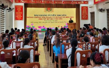 Lớp tập huấn tại huyện Văn Yên.