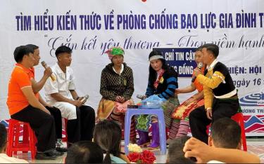 Hội thi tìm hiểu kiến thức về phòng chống bạo lực gia đình trên cơ sở giới do Hội LHPN tỉnh tổ chức tại huyện Trạm Tấu.