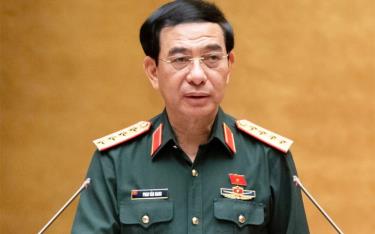 Đại tướng Phan Văn Giang, Bộ trưởng Quốc phòng, trình Quốc hội dự án Luật Tình trạng khẩn cấp.