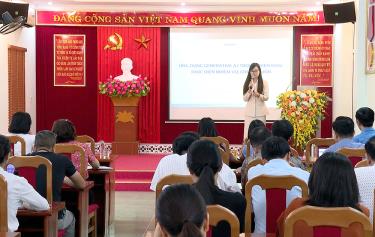 Quang cảnh lớp tập huấn