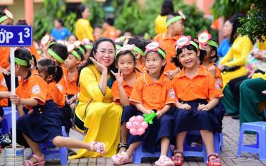 Giáo viên và học sinh Trường tiểu học Đinh Tiên Hoàng, TP Thủ Đức, TP.HCM