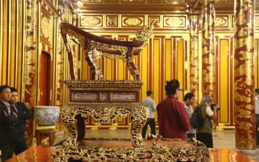 Huế xin ý kiến Bộ Văn hóa, Thể thao và Du lịch thành lập hội đồng khoa học để tìm cách sửa chữa chiếc ngai vàng bảo vật quốc gia bị bẻ gãy