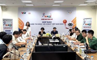 Họp báo Cuộc thi Sáng tạo Robot Việt Nam 2025.