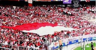 Người hâm mộ Indonesia đang lo ngại FIFA sẽ cấm tham dự các sự kiện bóng đá quốc tế.