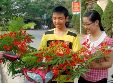 Con đường đã nuôi lớn tuổi thơ tôi với biết bao kỷ niệm.