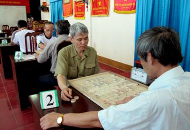 dafabet khuyến mãi VĐV thi đấu môn cờ tướng tại Hội thao Người cao tuổi tỉnh Yên Bái lần V năm 2011.
