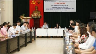 Gặp mặt những học sinh đạt giải Trần Văn Ơn năm 2011-2012.