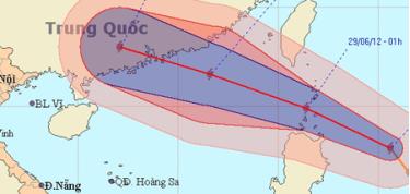 Bão Doksuri còn tiếp tục mạnh thêm đang tiến vào biển Đông. (Ảnh: NCHMF)