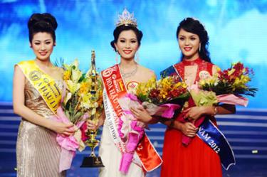 Chung kết Hoa hậu Việt Nam 2012 với ngôi vị đăng quang thuộc về người đẹp Đặng Thu Thảo.