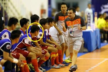 Tại vòng chung kết giải Futsal châu Á 2014 Đoàn Ngọc Hào (vòng tròn vàng) thường xuyên ngồi dự bị - Ảnh: Độc Lập