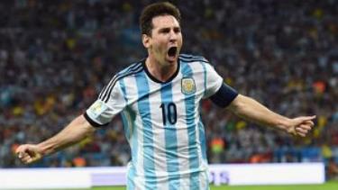 Sau hơn 60 phút làm khá nhiều fan thất vọng, Messi đã ghi bàn thằng 