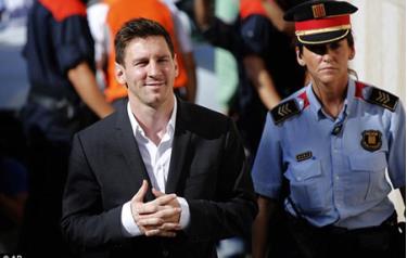 Messi từng xuất hiện tại Tòa cuối năm trước Messi từng xuất hiện tại Tòa cuối năm trước
