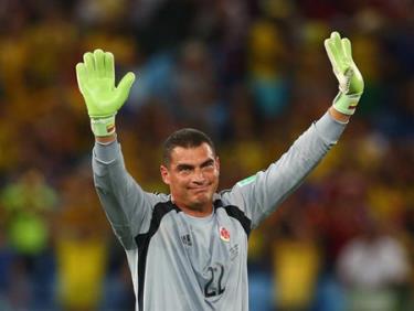 Faryd Mondragon hạnh phúc khi đi vào lịch sử World Cup.