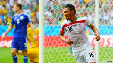 Iran rút ngắn khoảng cách ở phút 82, nhưng không trụ được lâu trước khi bị thủng lưới thêm.