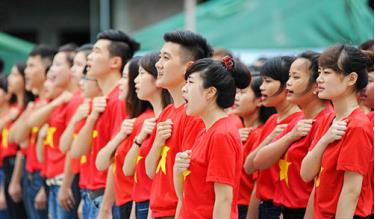 Chào cờ, hát Quốc ca là nghi lễ thiêng liêng, là tiếng lòng, là nhịp đập của con tim yêu Tổ quốc.