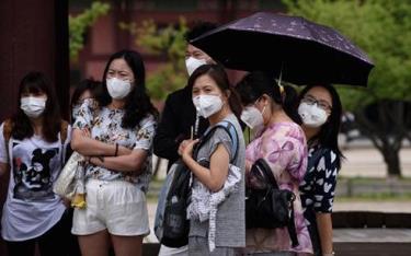 Người dân Hàn Quốc hoang mang trước sự lây lan nhanh chóng của dịch MERS