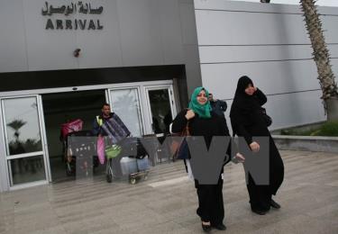 Người dân Palestine trở về Gaza qua cửa khẩu Rafah.